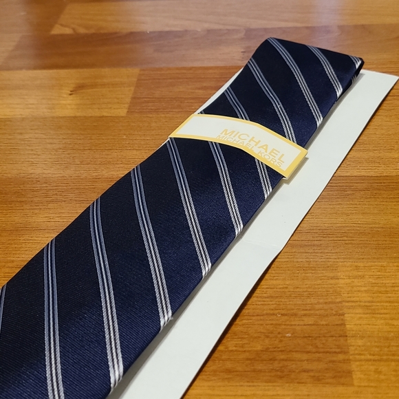 Michael Kors Navy Stripe Tie - Picture 3 of 6